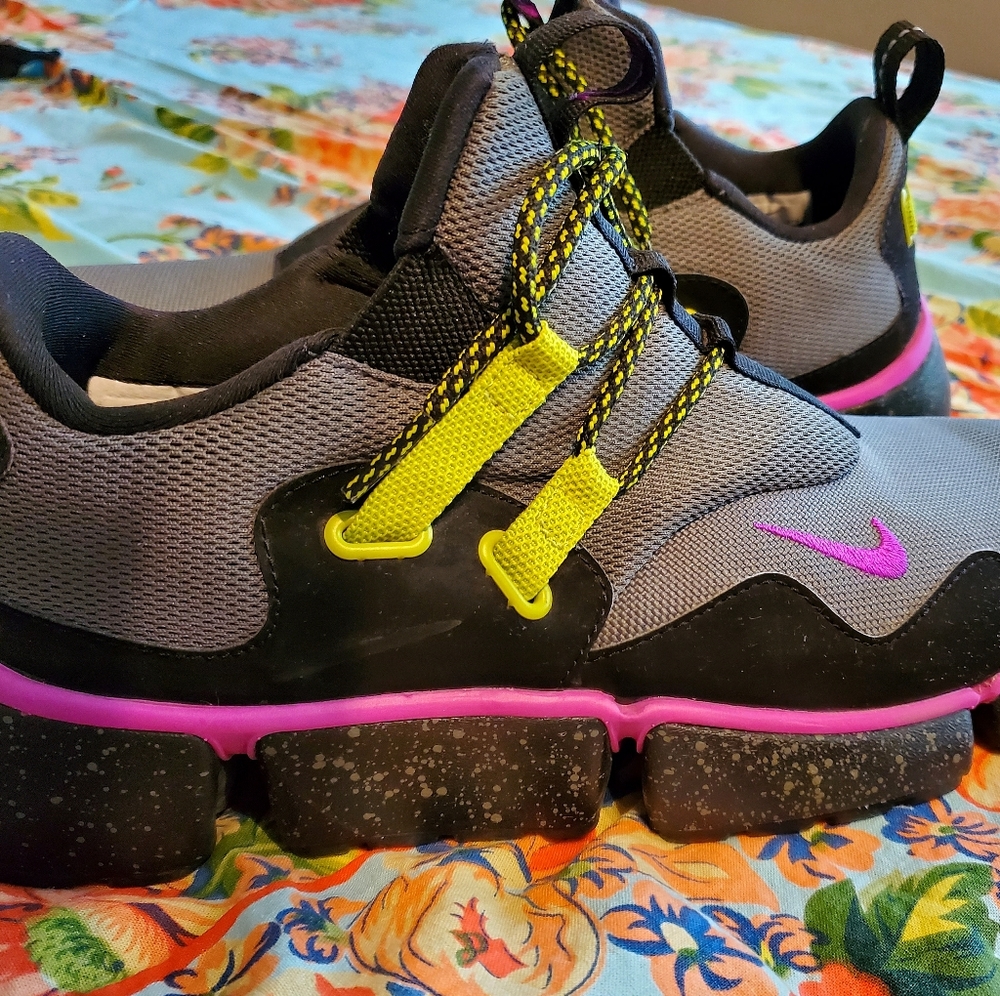 Nike Pocketknife DM SU Sz 8